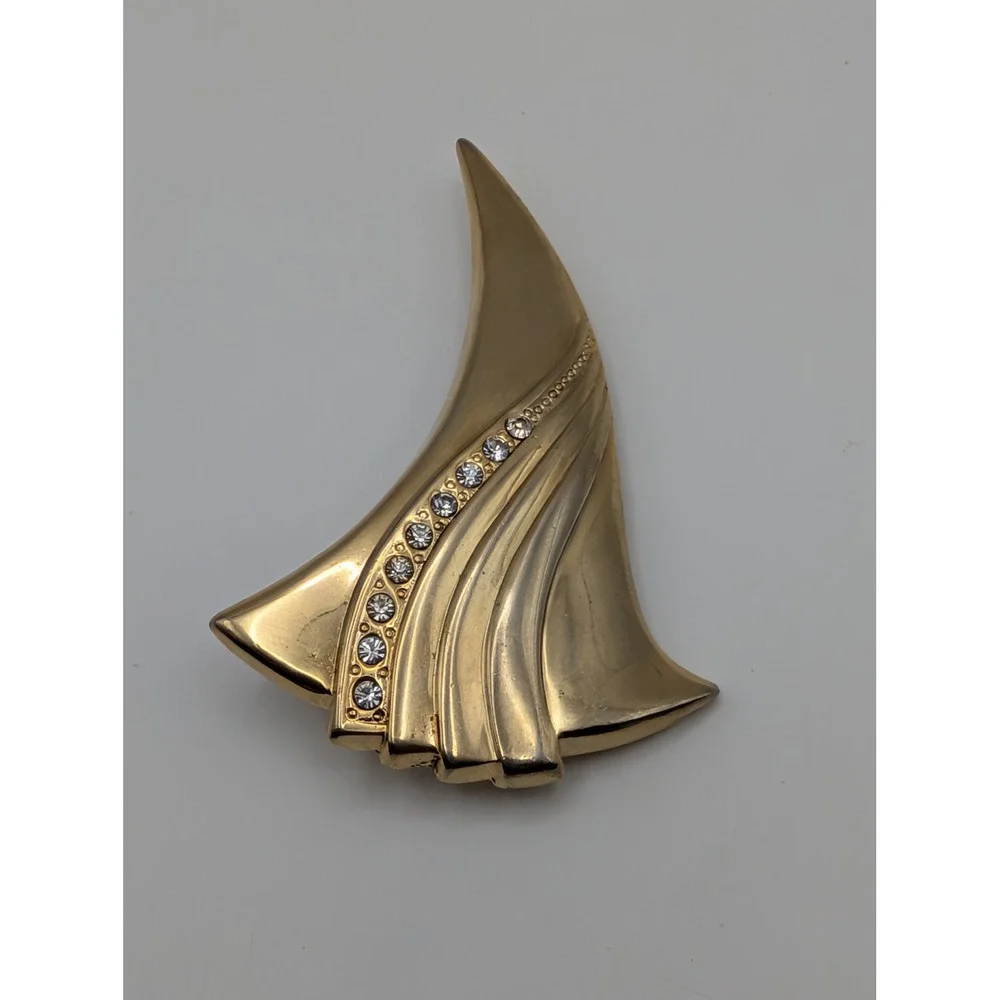 Vintage Gold Tone Rhinestone Sailboat Brooch Pin Abstract Modernist‎ Nautical